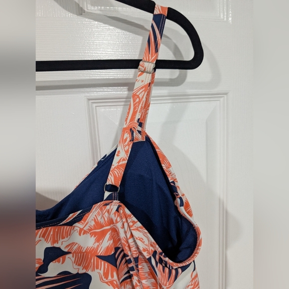 Tropical Escape Women's Plus One - Piece Swimsuit Palm Trees Size 22W - Picture 10 of 16